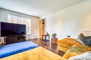 Photo 32- click for photo gallery